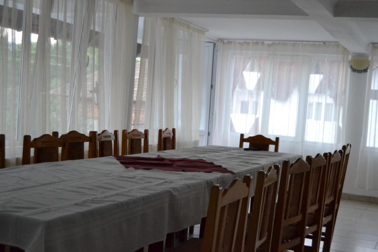 Pensiunea Iuliana Căpăţîneni-Ungureni Kültér fotó